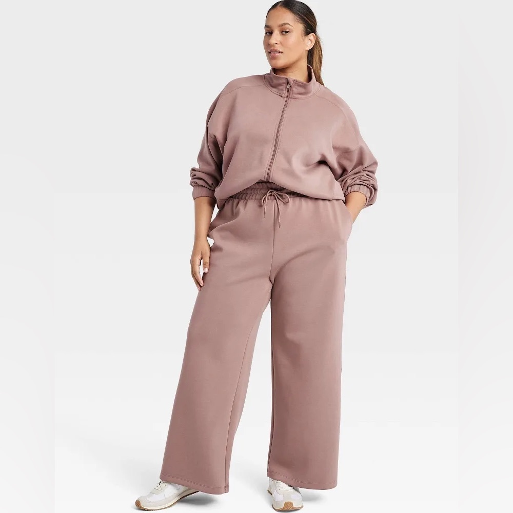 All in Motion Airy Sleek Pant- light brown - Picture 3 of 4